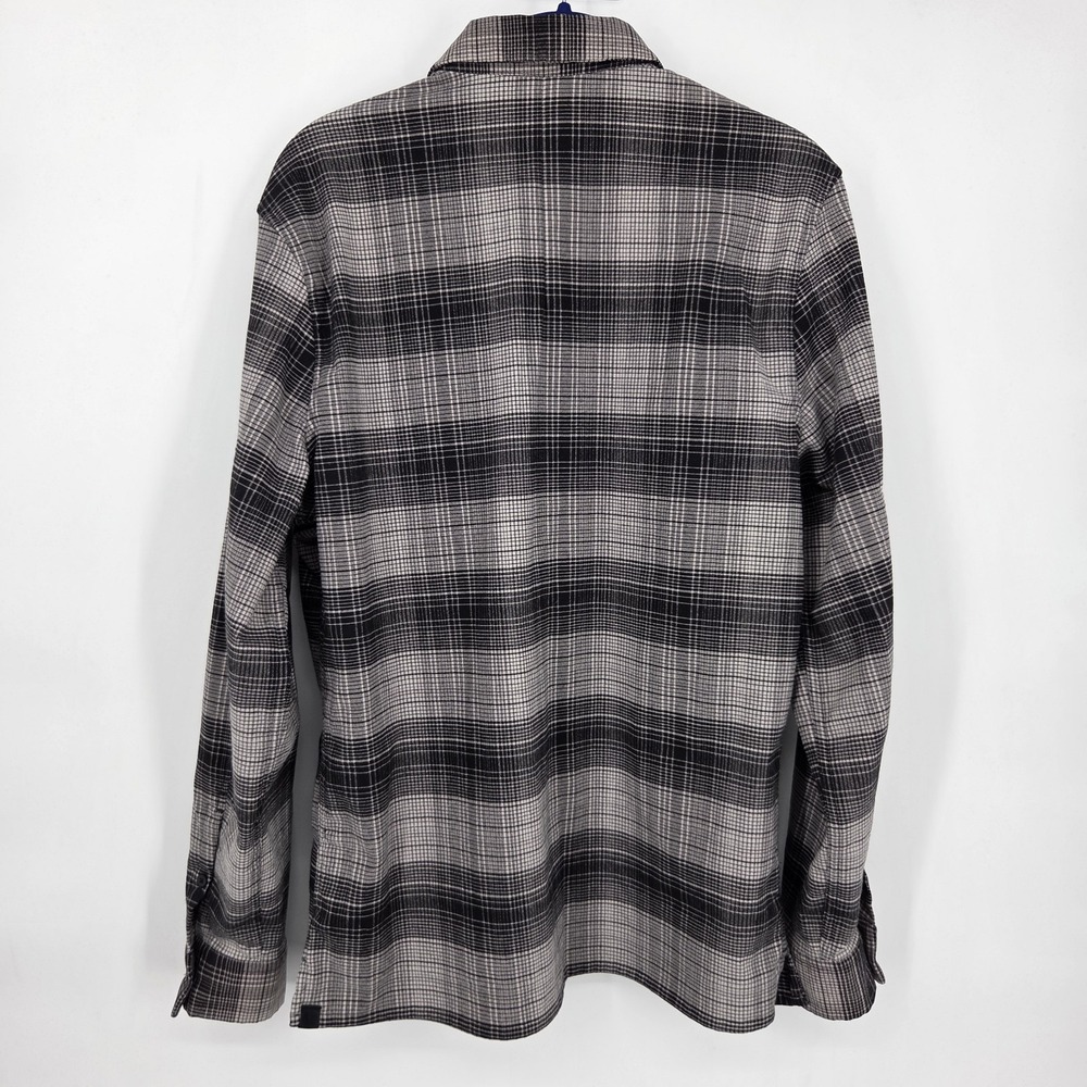 Lululemon Masons Peak Flannel Shirt Men's Medium Gray and Black Plaid Zip Pocket - Picture 3 of 6